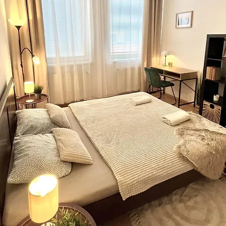 Apartament Tina - Old Town, Ac, Free Private Parking *