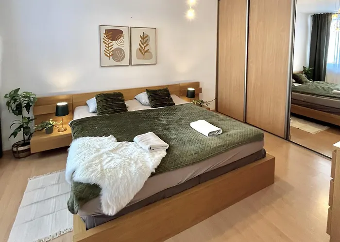 Tina - Old Town, Ac, Free Private Parking براتسيلافا