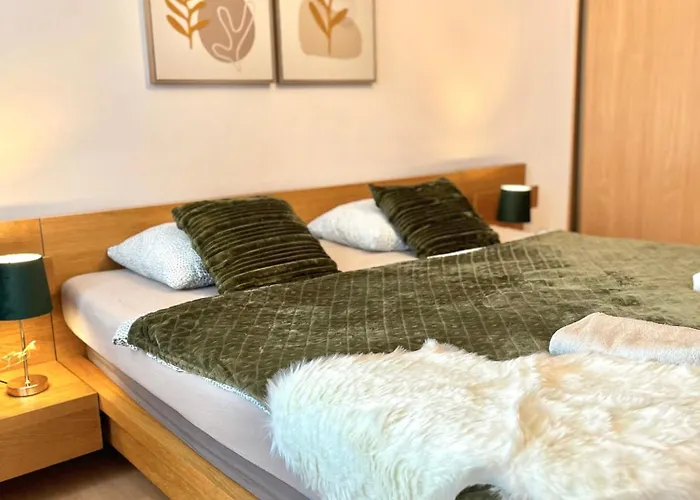 Apartmán Tina - Old Town, Ac, Free Private Parking *