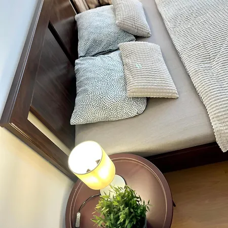 Tina - Old Town, Ac, Free Private Parking